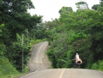40 km steilstes Auf- und Ab - von der Panamericana nach Carti an die Nordkueste.